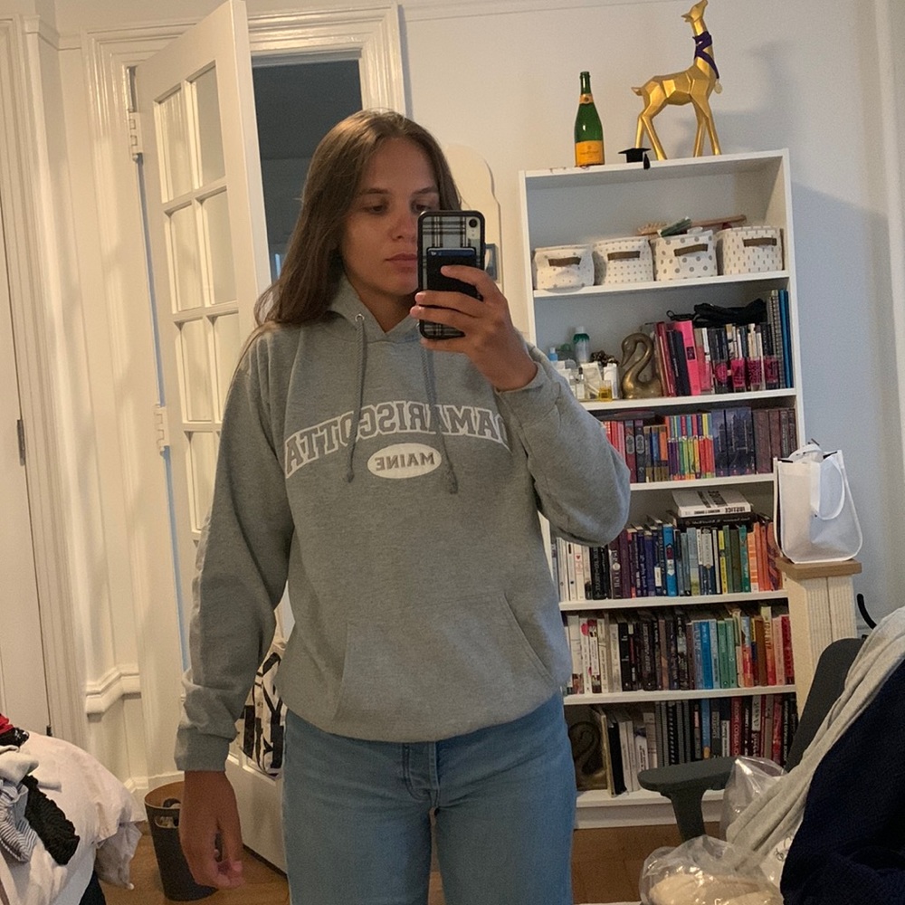 Vintage grey Maine sweatshirt. Unisex M